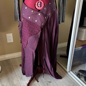 Plum coloured convertible front snap Gypsy skirt  with attachable side pocket.